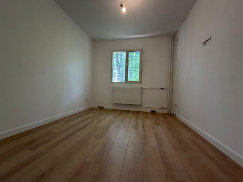 Titan, 3 minute metrou si parc Al. Zavideni,