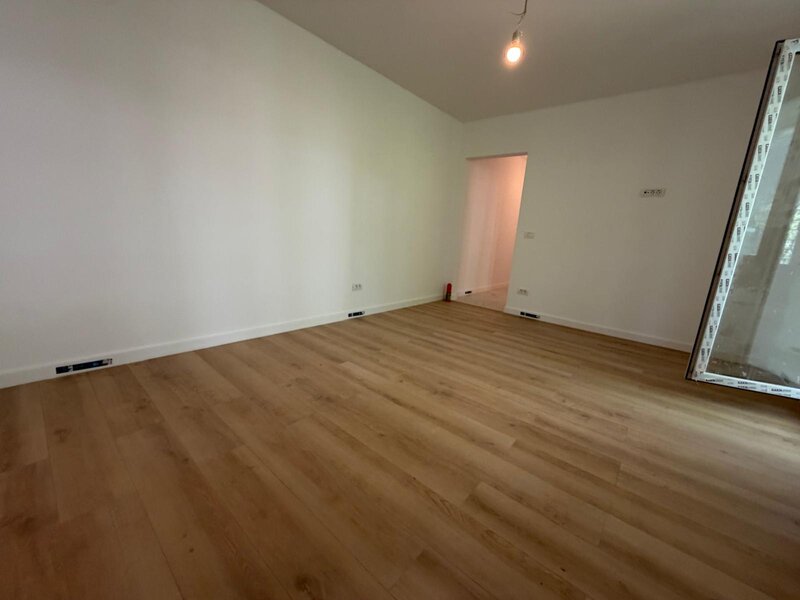 Titan, 3 minute metrou si parc Al. Zavideni,