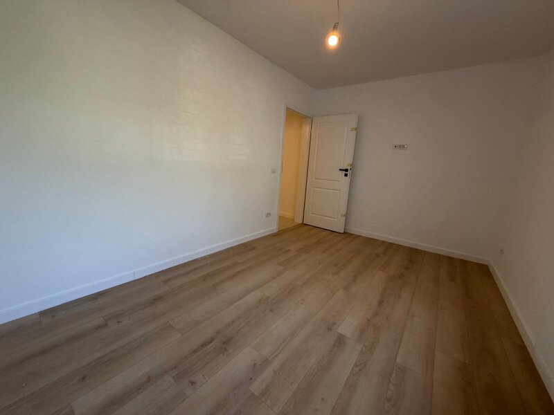 Titan, 3 minute metrou si parc Al. Zavideni,